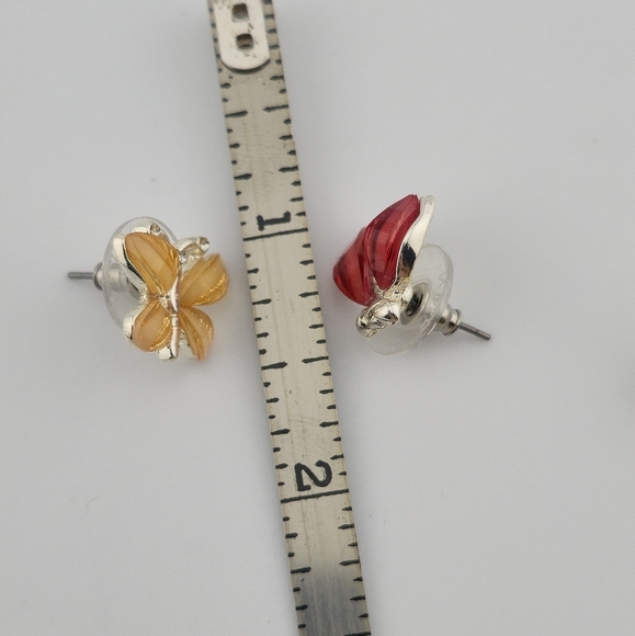 Set of 2 Insect Stud Earrings Ladybug & Butterfly Enamel Inlay Gold Tone 1/2" - Picture 6 of 7